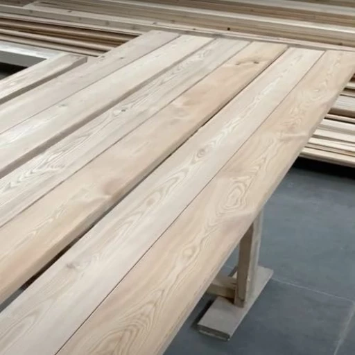 Доска террасная лиственница гладкая 34*90*3000, сорт АВ (0,27м2)